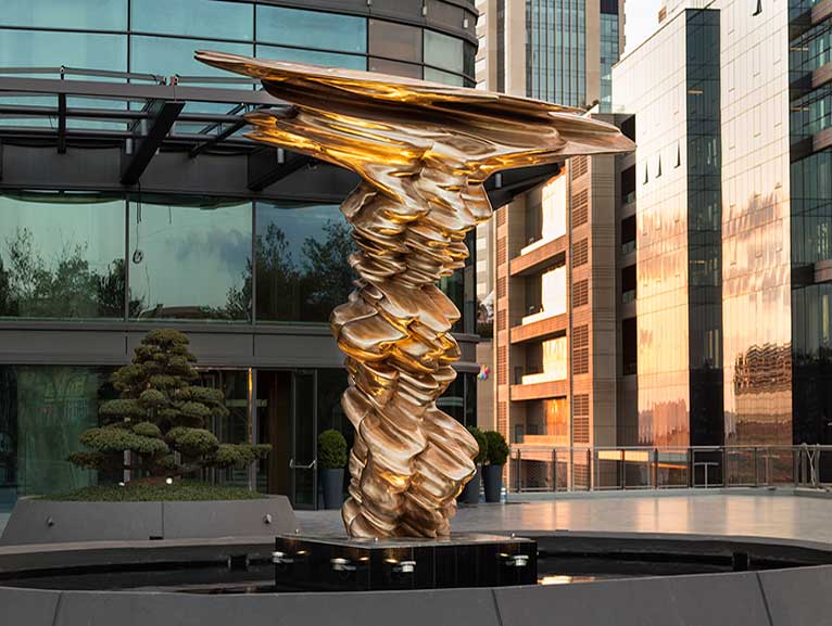 TONY CRAGG'IN ANITSAL HEYKEL FERKO SIGNATURE'DA